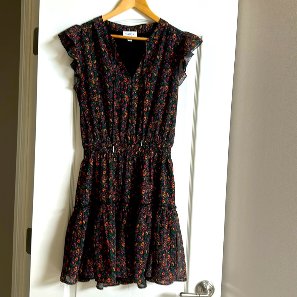 Evereve Dress Small - . Worn few times. Double layered, no c thru. 0 smoke,0pet